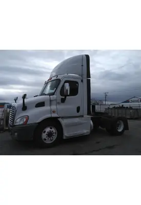 FREIGHTLINER CASCADIA 113 WHOLE TRUCK FOR RESALE