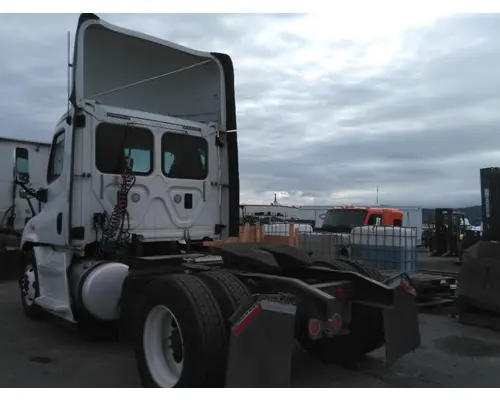 FREIGHTLINER CASCADIA 113 WHOLE TRUCK FOR RESALE