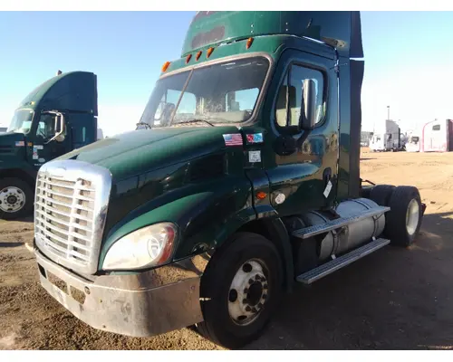 FREIGHTLINER CASCADIA 113 WHOLE TRUCK FOR RESALE