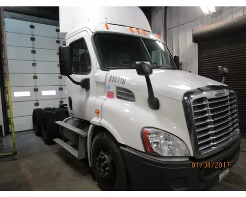 FREIGHTLINER CASCADIA 113 WHOLE TRUCK FOR RESALE