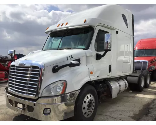 FREIGHTLINER CASCADIA 113 WHOLE TRUCK FOR RESALE