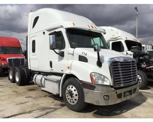 FREIGHTLINER CASCADIA 113 WHOLE TRUCK FOR RESALE