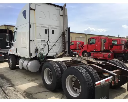 FREIGHTLINER CASCADIA 113 WHOLE TRUCK FOR RESALE