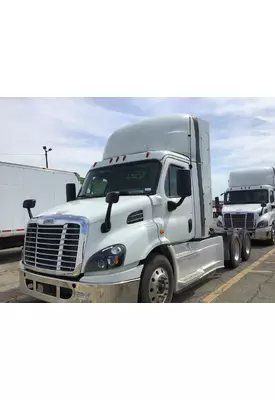 FREIGHTLINER CASCADIA 113 WHOLE TRUCK FOR RESALE