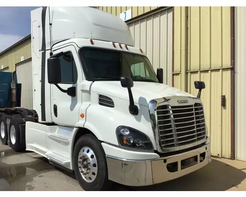 FREIGHTLINER CASCADIA 113 WHOLE TRUCK FOR RESALE