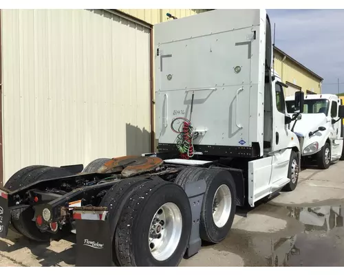 FREIGHTLINER CASCADIA 113 WHOLE TRUCK FOR RESALE