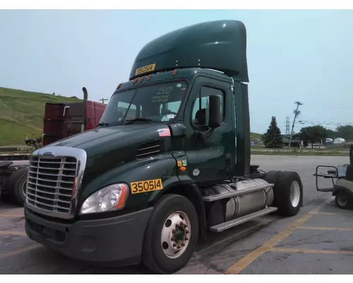 FREIGHTLINER CASCADIA 113 WHOLE TRUCK FOR RESALE