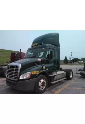 FREIGHTLINER CASCADIA 113 WHOLE TRUCK FOR RESALE