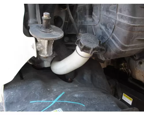FREIGHTLINER CASCADIA 113 WINDSHIELD WASHER RESERVOIR