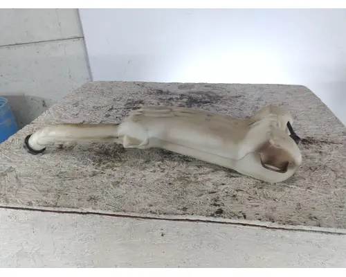 FREIGHTLINER CASCADIA 113 WINDSHIELD WASHER RESERVOIR