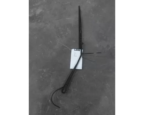 FREIGHTLINER CASCADIA 113 WINDSHIELD WIPER ARM