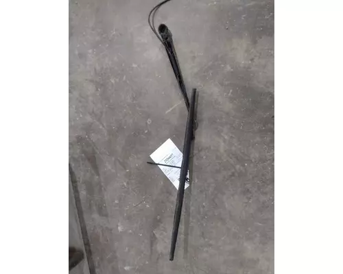 FREIGHTLINER CASCADIA 113 WINDSHIELD WIPER ARM