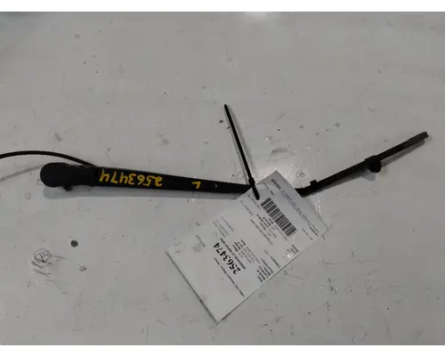 FREIGHTLINER CASCADIA 113 WINDSHIELD WIPER ARM