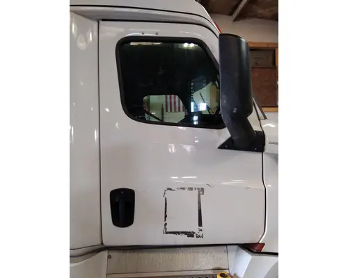 FREIGHTLINER CASCADIA 116-126 DOOR ASSEMBLY, FRONT