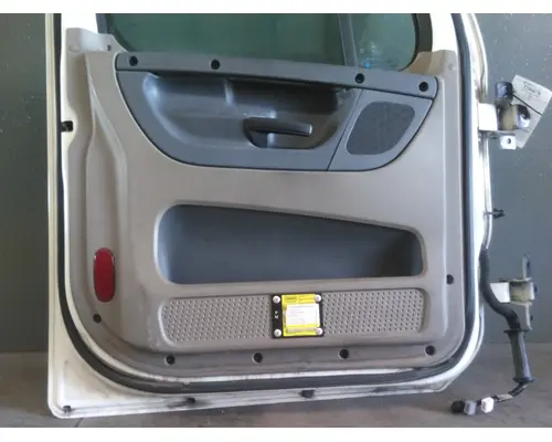 FREIGHTLINER CASCADIA 116-126 DOOR ASSEMBLY, FRONT