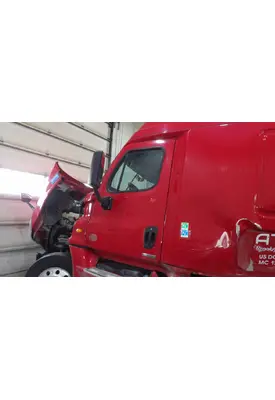 FREIGHTLINER CASCADIA 116-126 DOOR ASSEMBLY, FRONT
