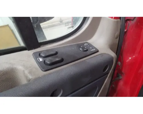 FREIGHTLINER CASCADIA 116-126 DOOR ASSEMBLY, FRONT