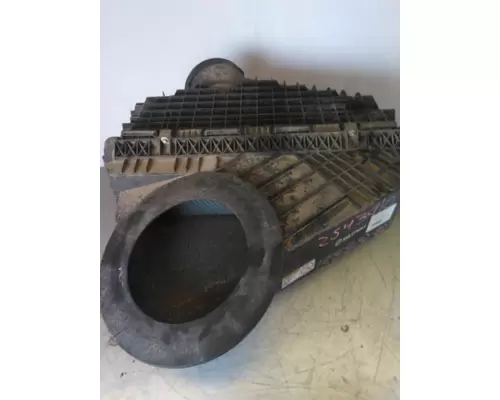 FREIGHTLINER CASCADIA 116 AIR CLEANER