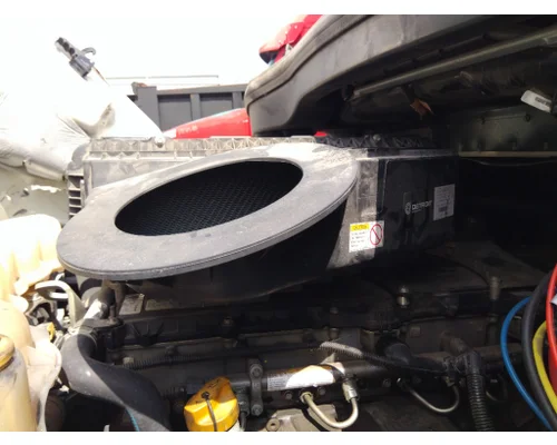 FREIGHTLINER CASCADIA 116 AIR CLEANER