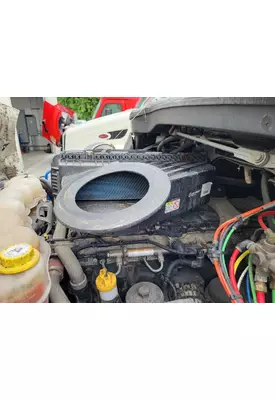 FREIGHTLINER CASCADIA 116 AIR CLEANER