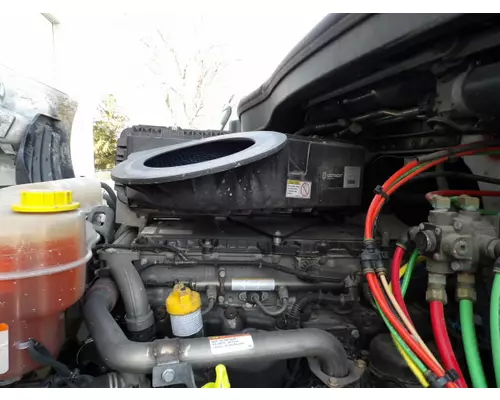 FREIGHTLINER CASCADIA 116 AIR CLEANER