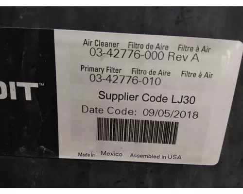FREIGHTLINER CASCADIA 116 AIR CLEANER