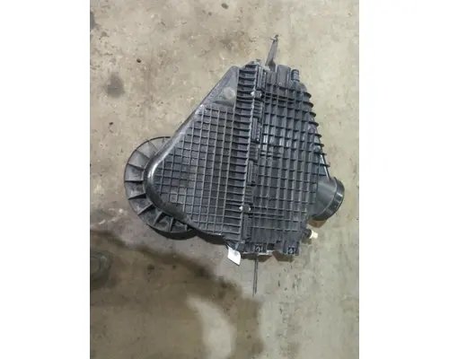 FREIGHTLINER CASCADIA 116 AIR CLEANER