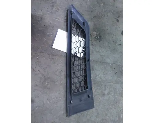 FREIGHTLINER CASCADIA 116 AIR INTAKE LOUVERCOVER