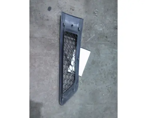 FREIGHTLINER CASCADIA 116 AIR INTAKE LOUVERCOVER