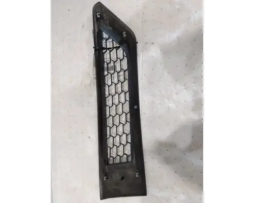 FREIGHTLINER CASCADIA 116 AIR INTAKE LOUVERCOVER