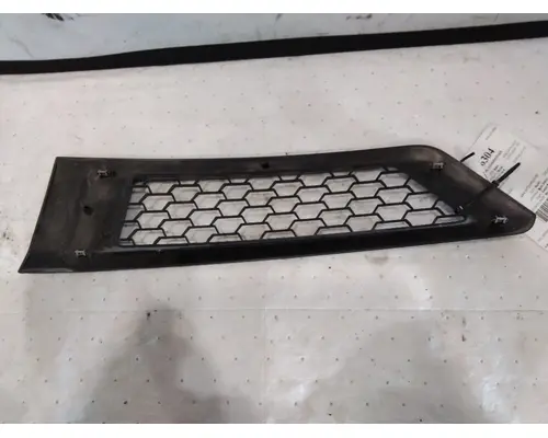 FREIGHTLINER CASCADIA 116 AIR INTAKE LOUVERCOVER
