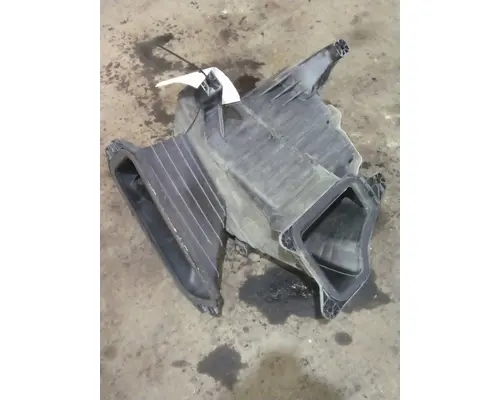FREIGHTLINER CASCADIA 116 AIR INTAKE