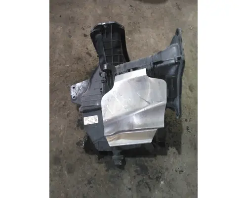 FREIGHTLINER CASCADIA 116 AIR INTAKE