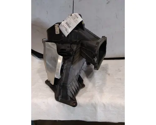 FREIGHTLINER CASCADIA 116 AIR INTAKE