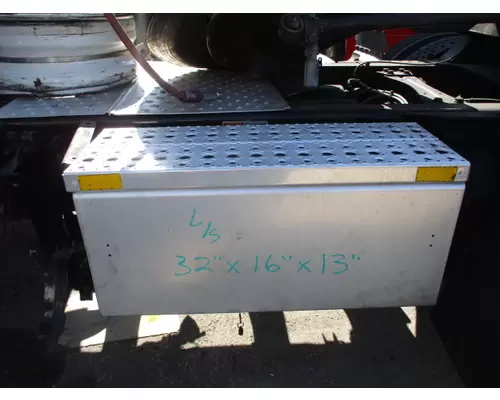 FREIGHTLINER CASCADIA 116 BATTERY BOX