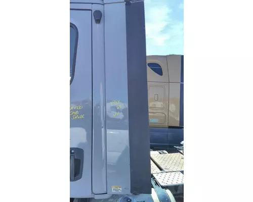 FREIGHTLINER CASCADIA 116 CAB EXTENSION