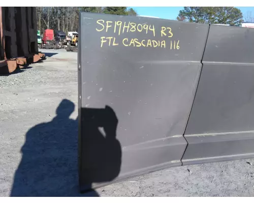 FREIGHTLINER CASCADIA 116 CAB SKIRTSIDE FAIRING