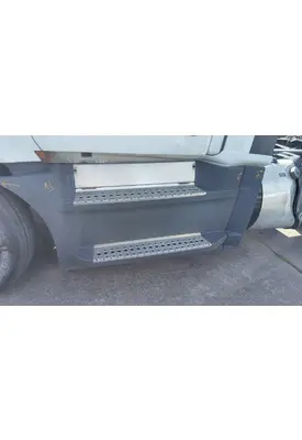FREIGHTLINER CASCADIA 116 CAB SKIRT/SIDE FAIRING