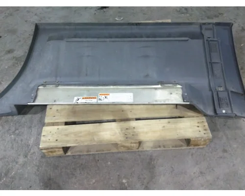 FREIGHTLINER CASCADIA 116 CAB SKIRTSIDE FAIRING