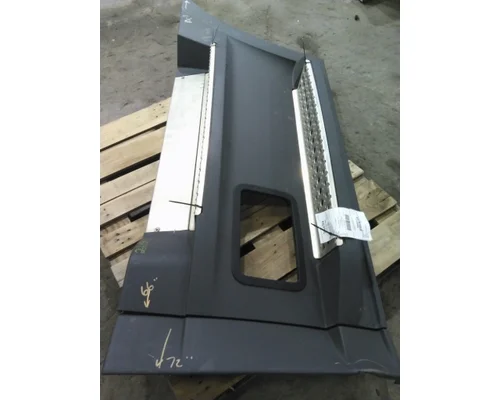 FREIGHTLINER CASCADIA 116 CAB SKIRTSIDE FAIRING
