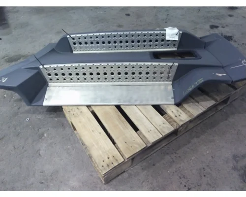 FREIGHTLINER CASCADIA 116 CAB SKIRTSIDE FAIRING
