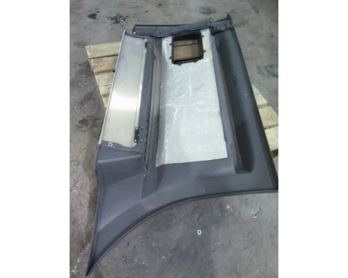 FREIGHTLINER CASCADIA 116 CAB SKIRTSIDE FAIRING