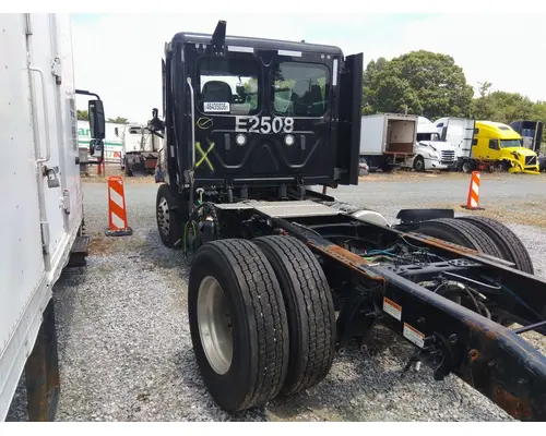 FREIGHTLINER CASCADIA 116 CAB