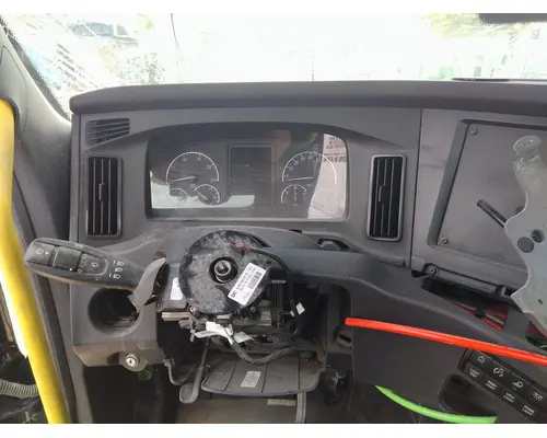 FREIGHTLINER CASCADIA 116 CAB
