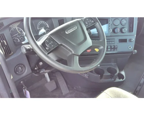 FREIGHTLINER CASCADIA 116 CAB