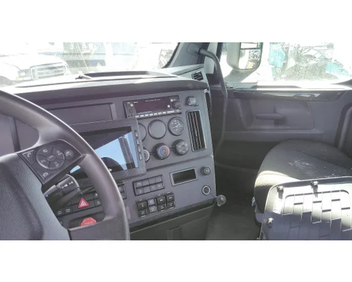 FREIGHTLINER CASCADIA 116 CAB