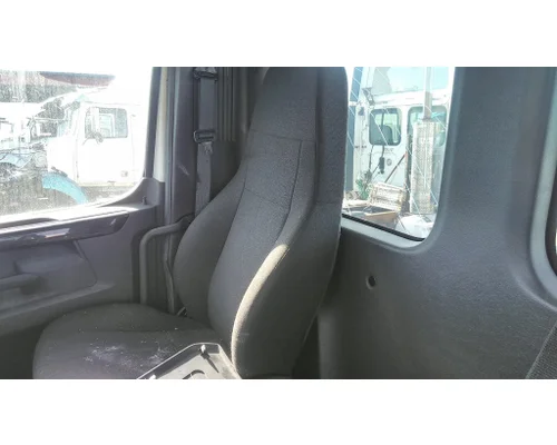 FREIGHTLINER CASCADIA 116 CAB