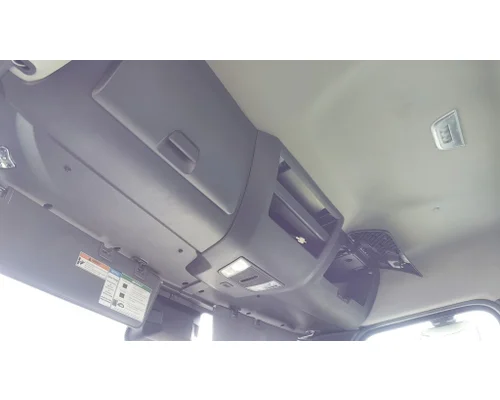 FREIGHTLINER CASCADIA 116 CAB