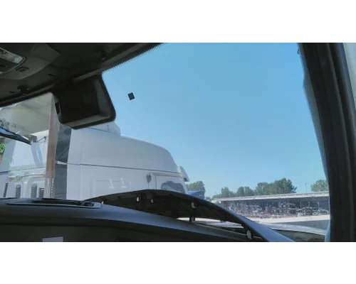 FREIGHTLINER CASCADIA 116 CAB