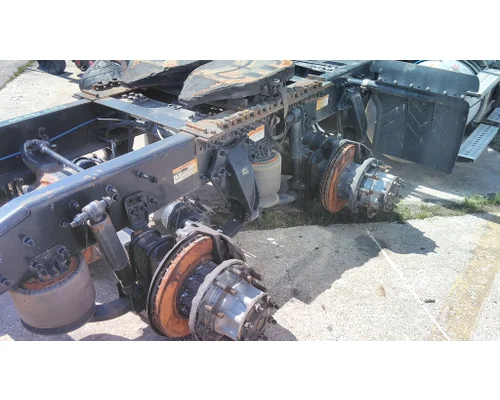 FREIGHTLINER CASCADIA 116 COWL